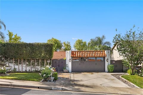 Photo of 26316 Via Juanita, Mission Viejo, CA 92691 (MLS # OC26075863)