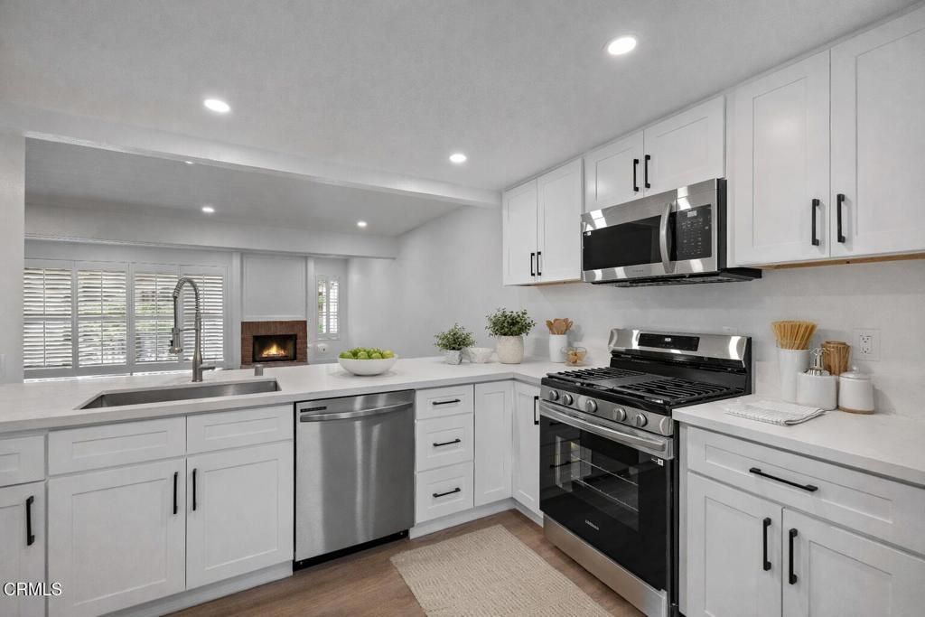 Photo of 5720 Owensmouth Avenue #125, Woodland Hills, CA 91367 (MLS # P1-25258)