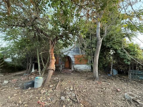 Photo of 11232 Tiara Street, North Hollywood, CA 91601 (MLS # OC25222125) Photo of 11232 Tiara Street, North Hollywood, CA 91601 (MLS # OC25222125)