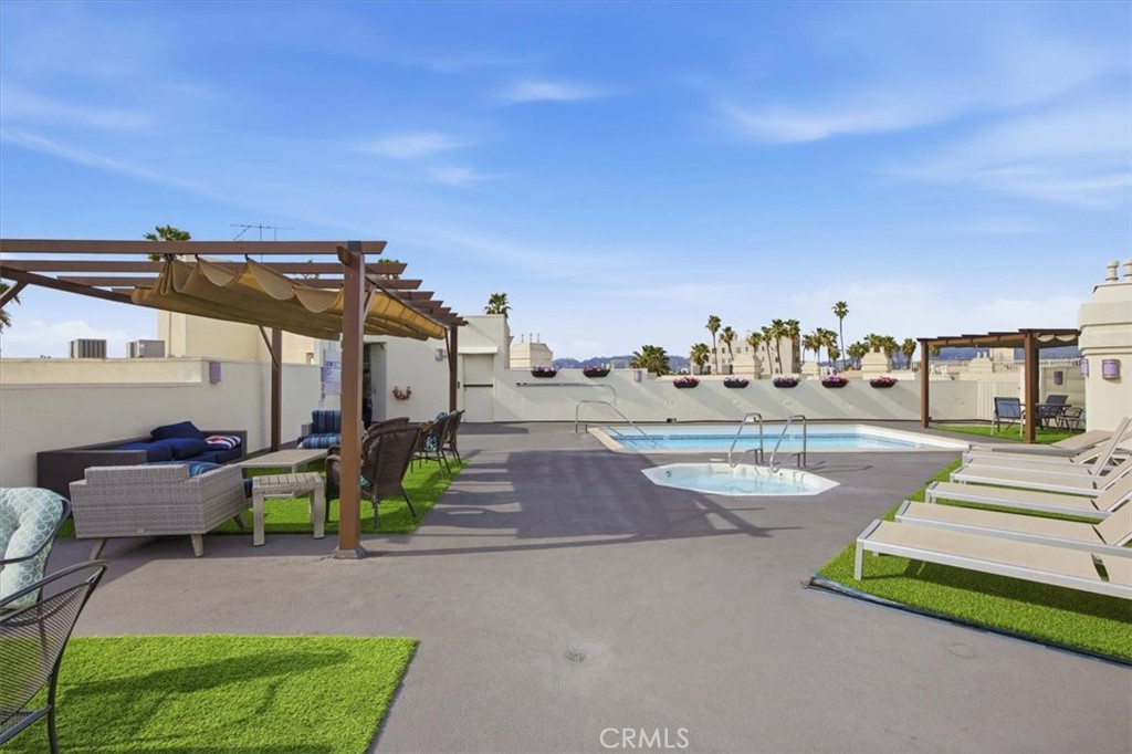 620 S Gramercy Place 130