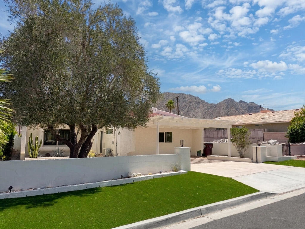 53770 Avenida Obregon