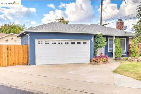 Photo of 419 Matthew Plz, Lodi, CA 95240 (MLS # 41102382) Photo of 419 Matthew Plz, Lodi, CA 95240 (MLS # 41102382)