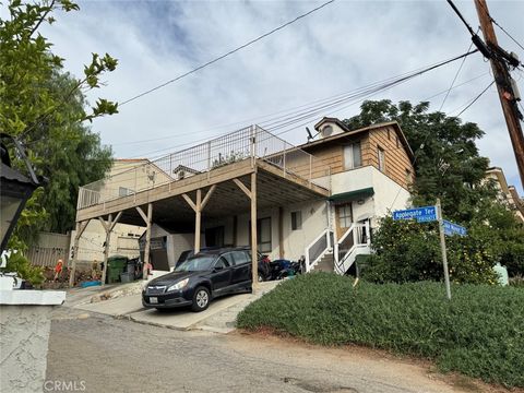 Photo of 9208 Applegate Terrace, Chatsworth, CA 91311 (MLS # GD25259752)