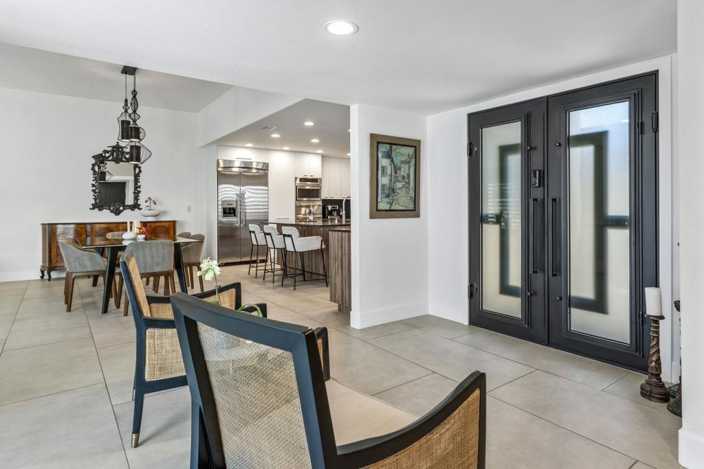 6250 N Paseo De La Palma