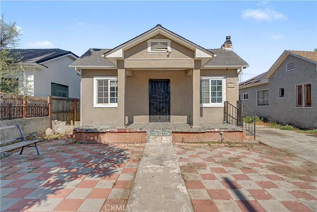 2829 S Rimpau Blvd
