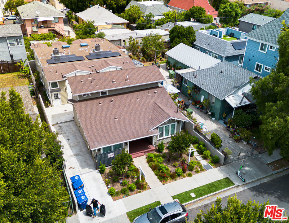 1237 W 25th Street