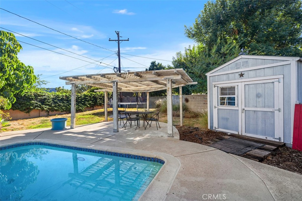 Lake Forest Keys (LK) - Residential
