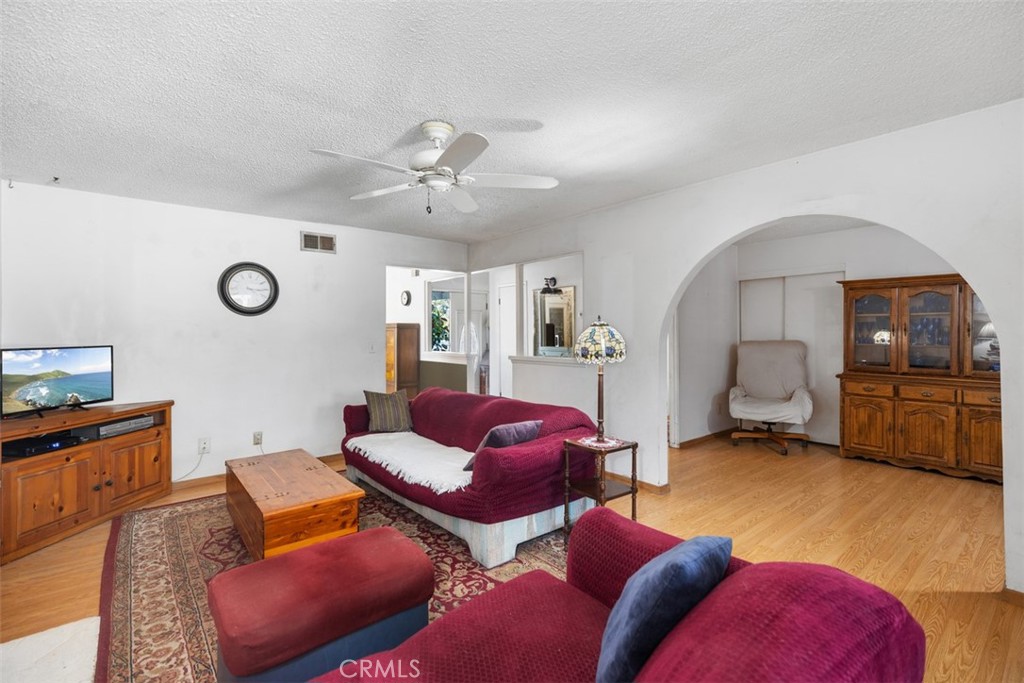 Lake Forest Keys (LK) - Residential