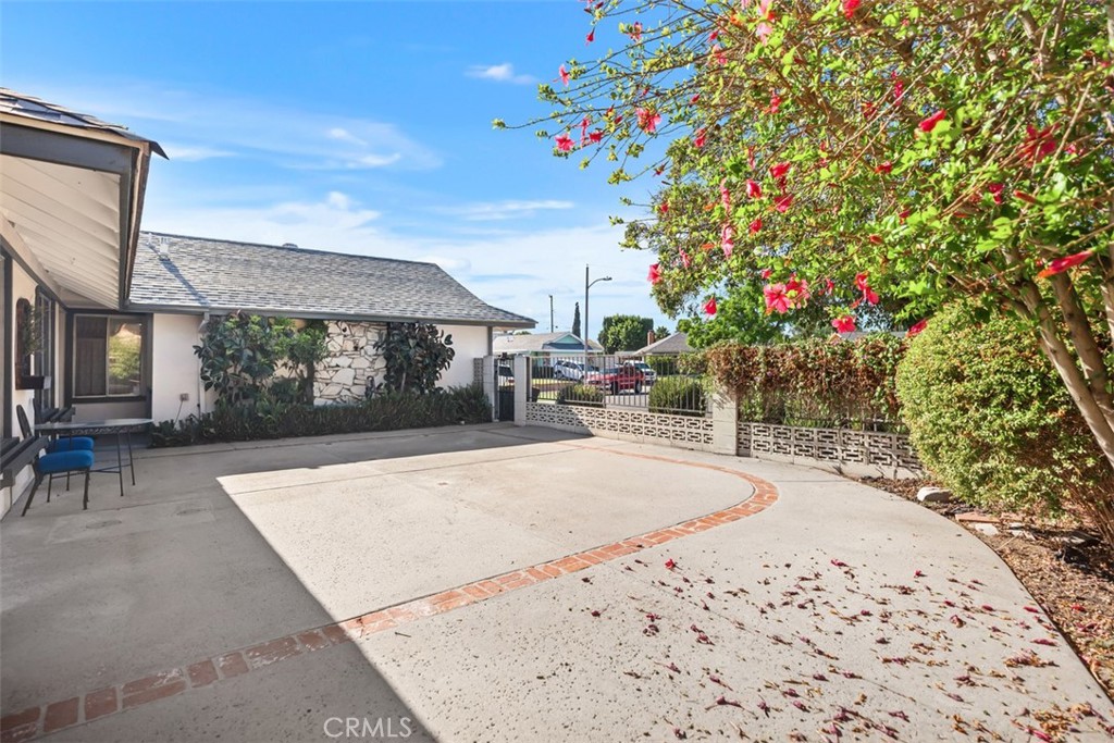 Lake Forest Keys (LK) - Residential