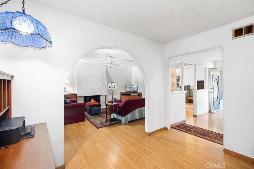 Lake Forest Keys (LK) - Residential