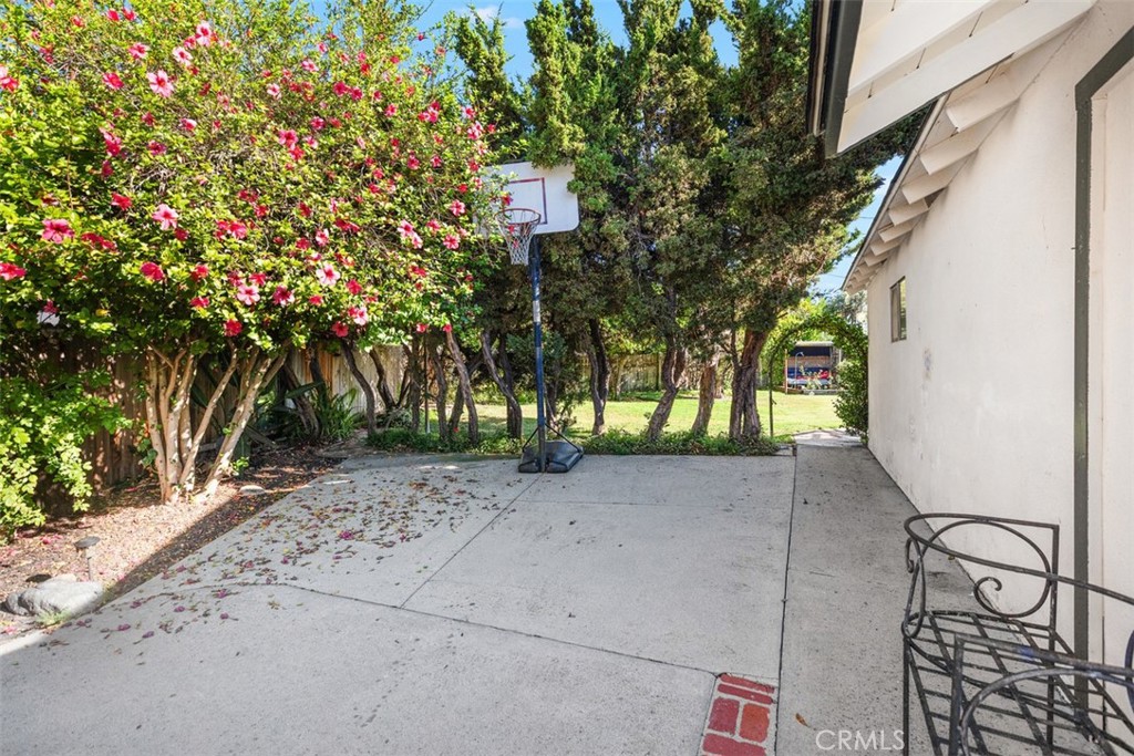 Lake Forest Keys (LK) - Residential