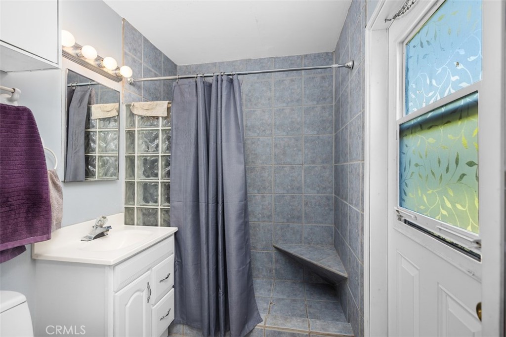 Lake Forest Keys (LK) - Residential