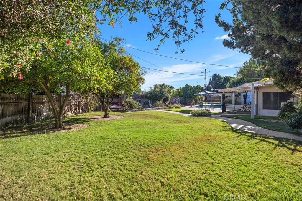 Lake Forest Keys (LK) - Residential