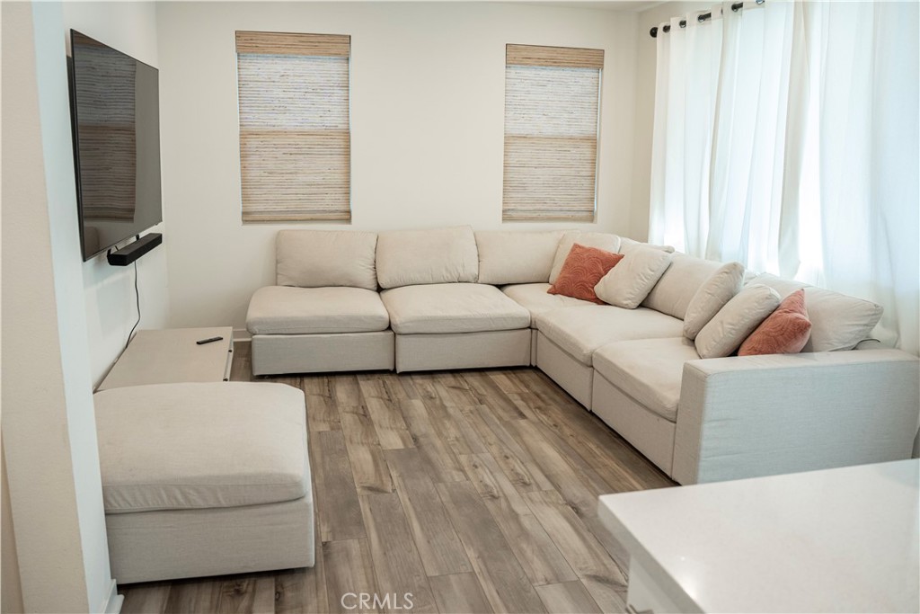 3520 E Peckham Paseo 1