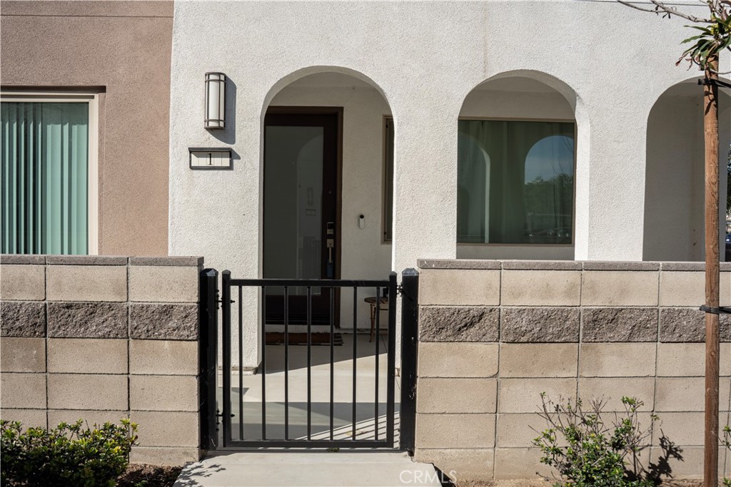 3520 E Peckham Paseo 1