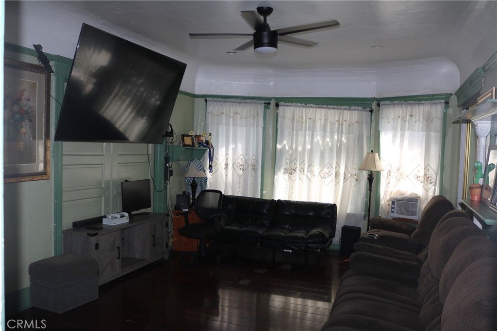 516 E 23rd