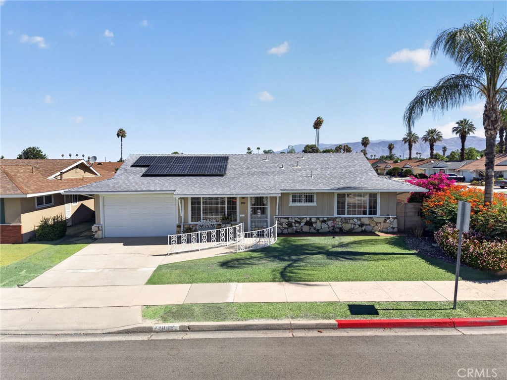 Photo 1 of 54 — 1400 W Mayberry, Hemet, CA 92543