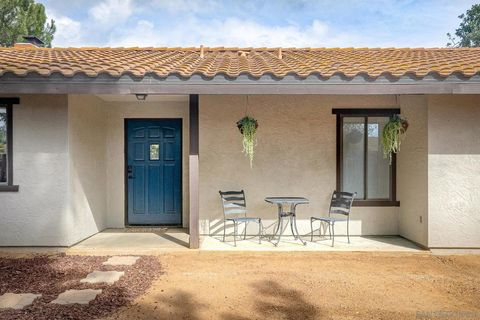 Photo of 30720 Saddleback Rd RD, Valley Center, CA 92082 (MLS # 260011348SD)