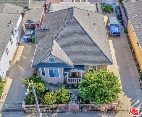 Photo of 1424 S New Hampshire Avenue, Los Angeles, CA 90006 (MLS # 25557429)