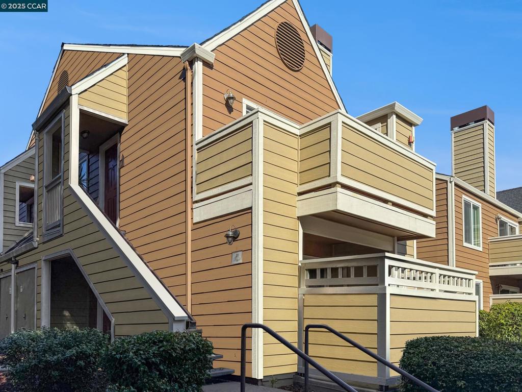 REFLECTIONS - Residential