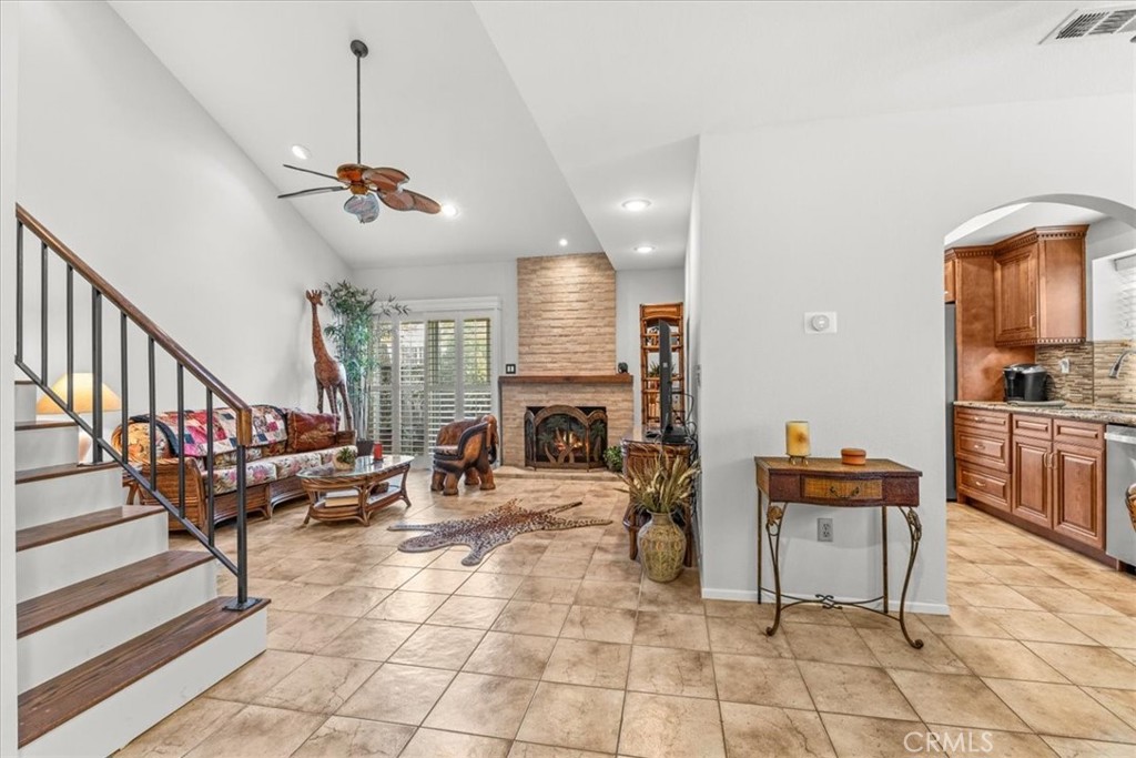 2720 E Walnut Avenue 81