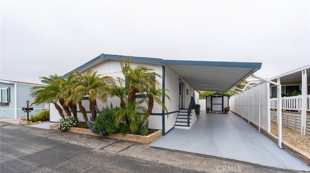 2275 W 25th 198
