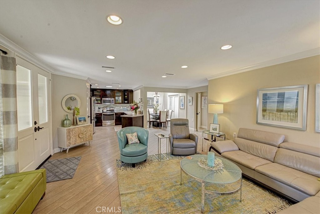 359 Avenida Castilla A