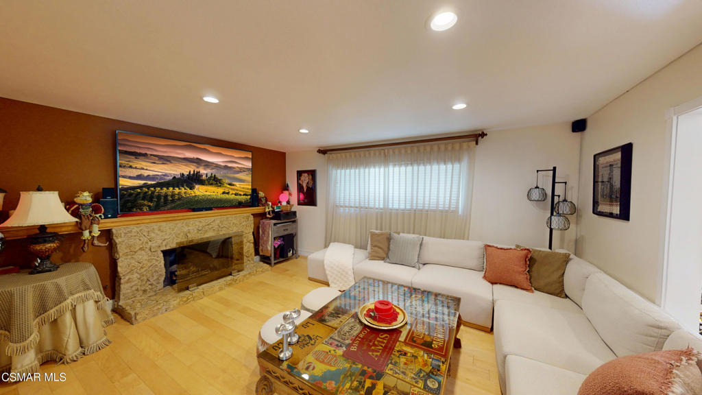 3827 Mainsail Circle