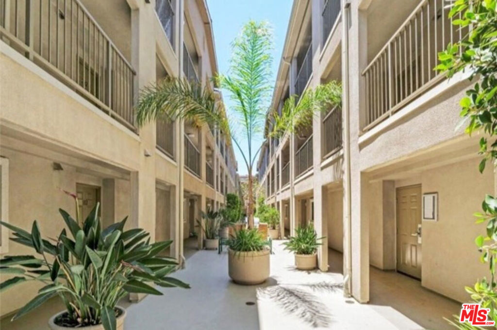 1401 Lomita Boulevard 205