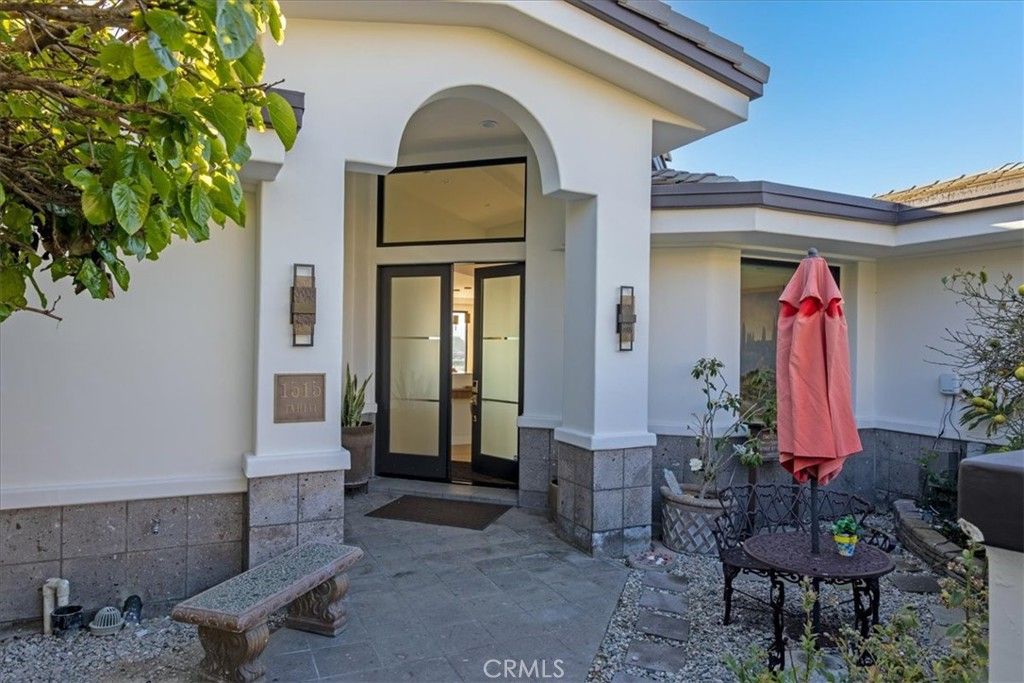 Photo of 1515 Tahiti Avenue, Laguna Beach, CA 92651 (MLS # OC25244818)