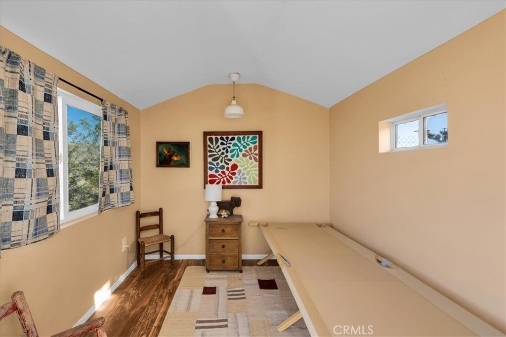 listing image 130727762679007586821