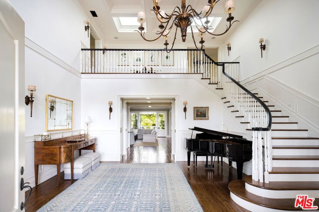 1667 Amalfi Drive