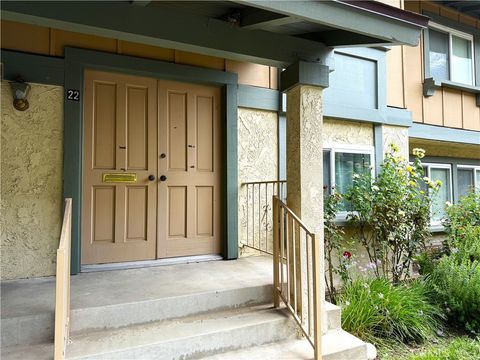 Photo of 6629 Wilbur Avenue #22, Reseda, CA 91335 (MLS # SR26001952)