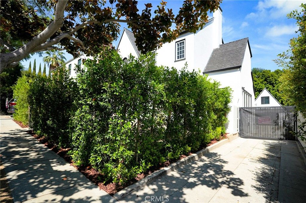 Photo of 1012 Cory Avenue, West Hollywood, CA 90069 (MLS # OC25189977)