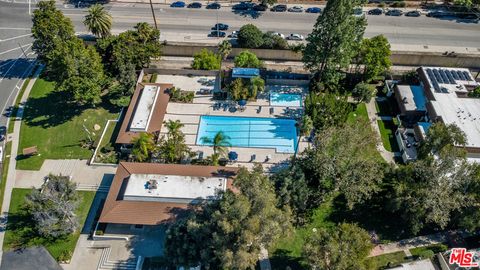 Photo of 10210 Larwin Avenue #2, Chatsworth, CA 91311 (MLS # 25607417)