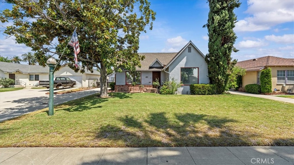 551 E I Street