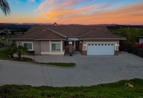 120 N Upas Escondido CA 92025