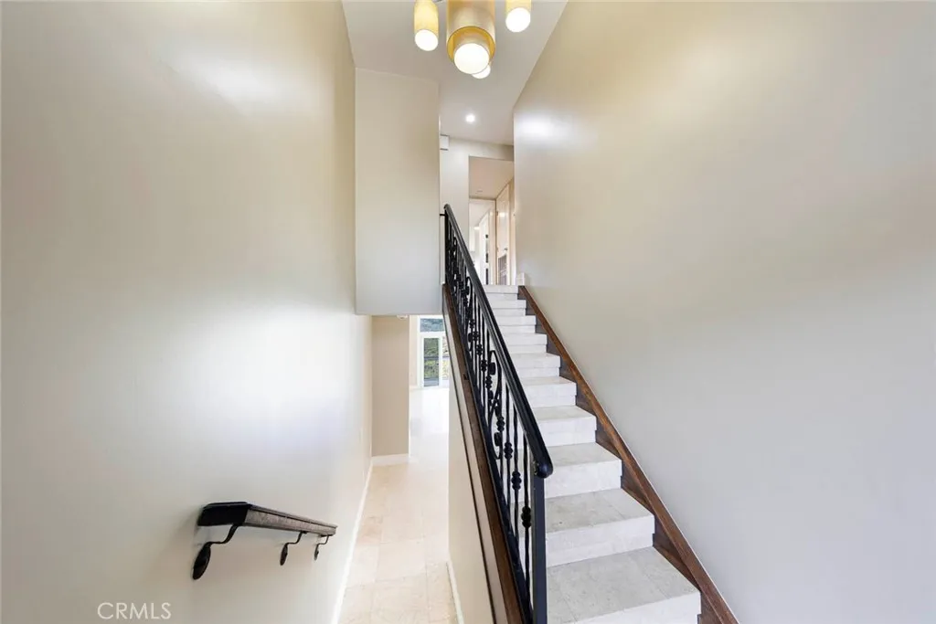 Newport Beach, California 92660, United States, 2 Bedrooms Bedrooms, ,2 BathroomsBathrooms,Residential,Active,219500