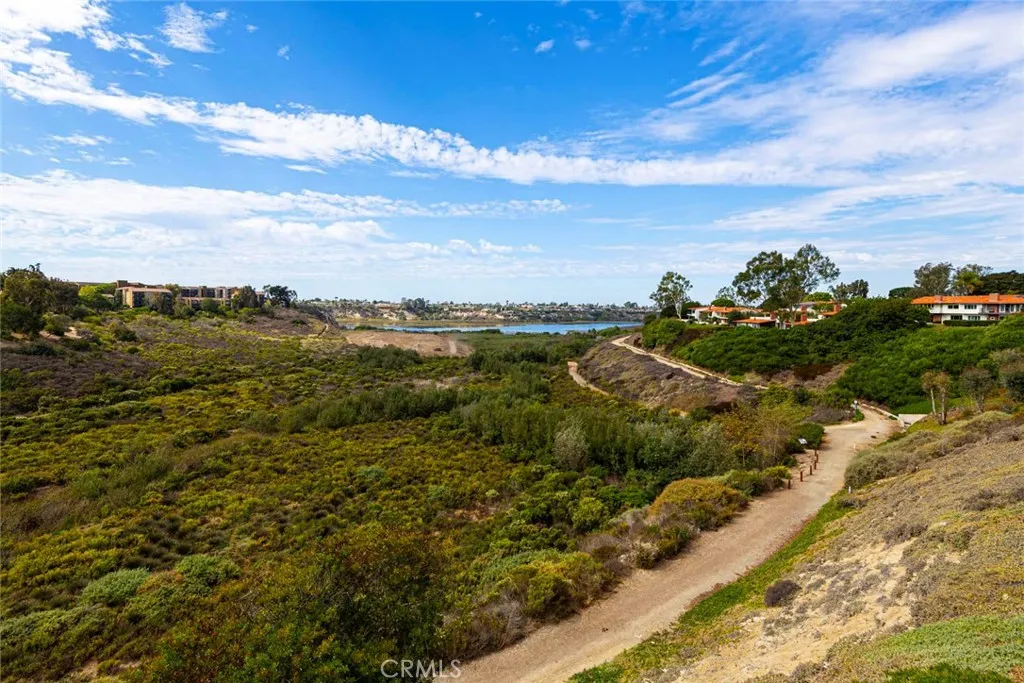 Newport Beach, California 92660, United States, 2 Bedrooms Bedrooms, ,2 BathroomsBathrooms,Residential,Active,219500