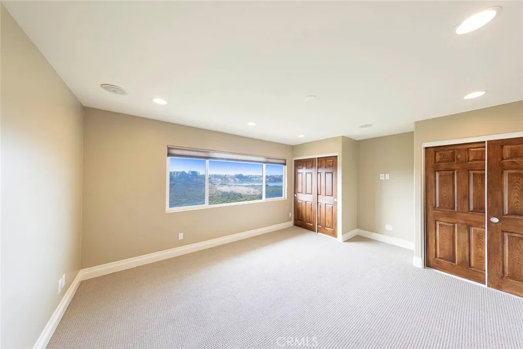 Newport Beach, California 92660, United States, 2 Bedrooms Bedrooms, ,2 BathroomsBathrooms,Residential,Active,219500