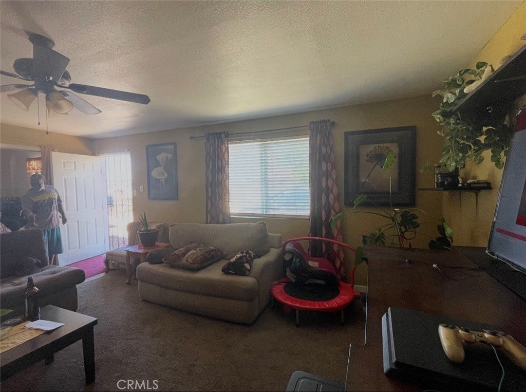 9389 N Loop Boulevard