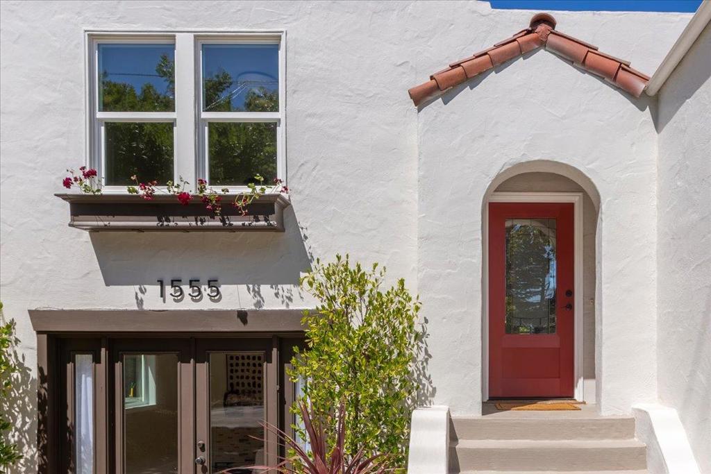 1555 Alma Street