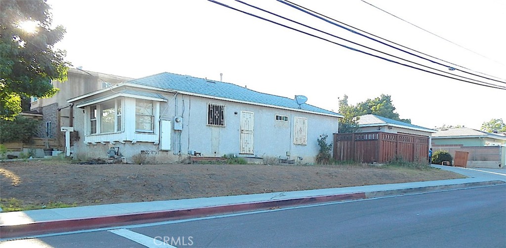 1306 W 1st Street