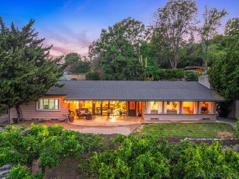 9835 Edgelake Dr La Mesa CA 91941