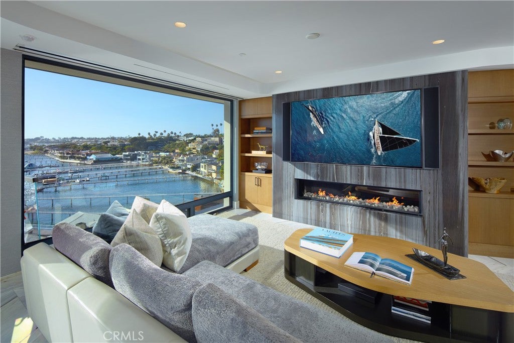 183 Carnation Avenue, Corona Del Mar CA 92625 - Photo 7