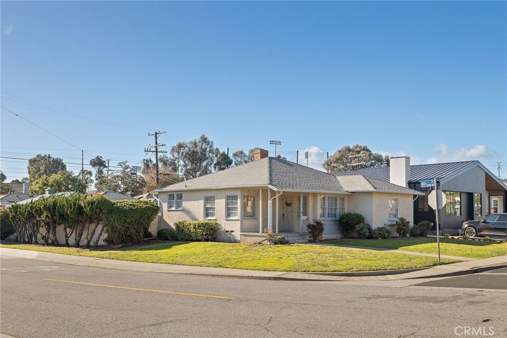 Photo of 7975 Chase Avenue, Los Angeles, CA 90045 (MLS # SB26037108)