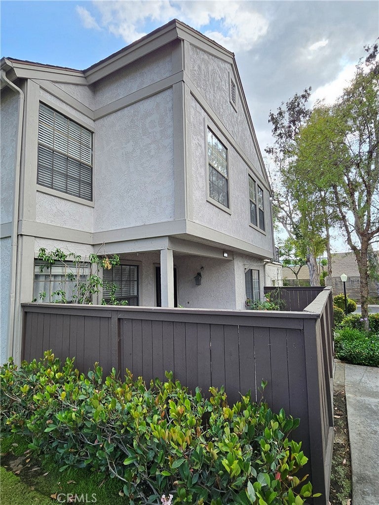 9060 Candlestick Lane