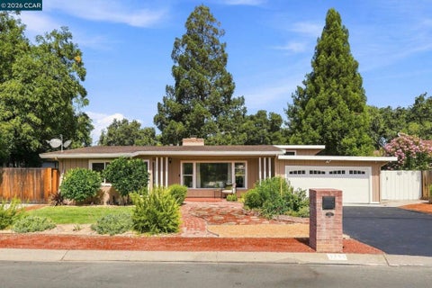 Photo of 1741 Whitman Rd RD, Concord, CA 94518 (MLS # 41147199)
