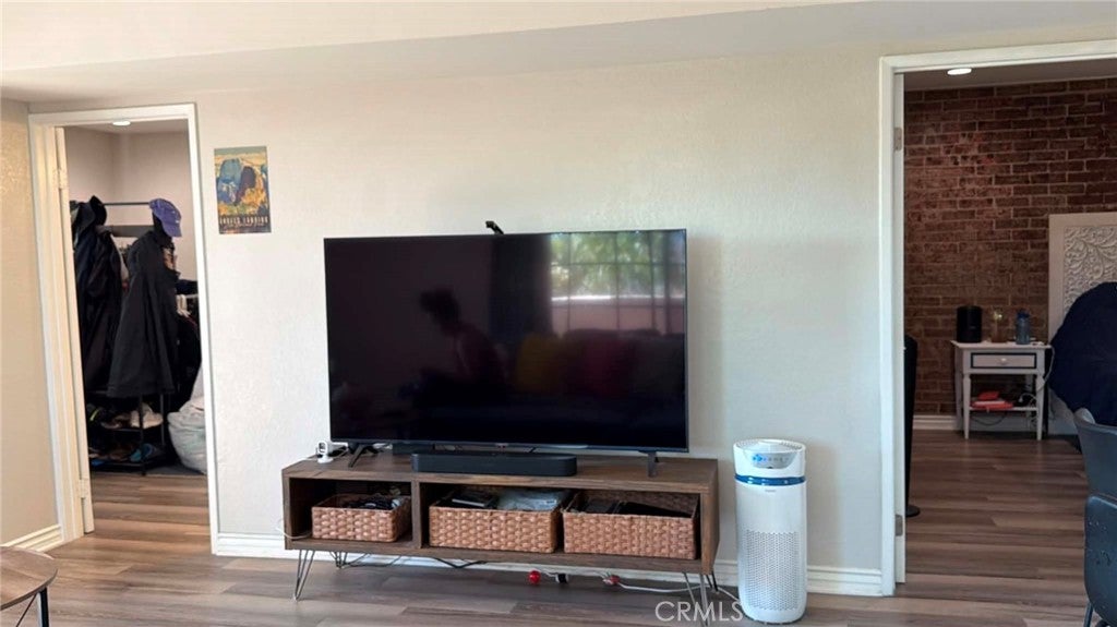 2309 E 17th 202