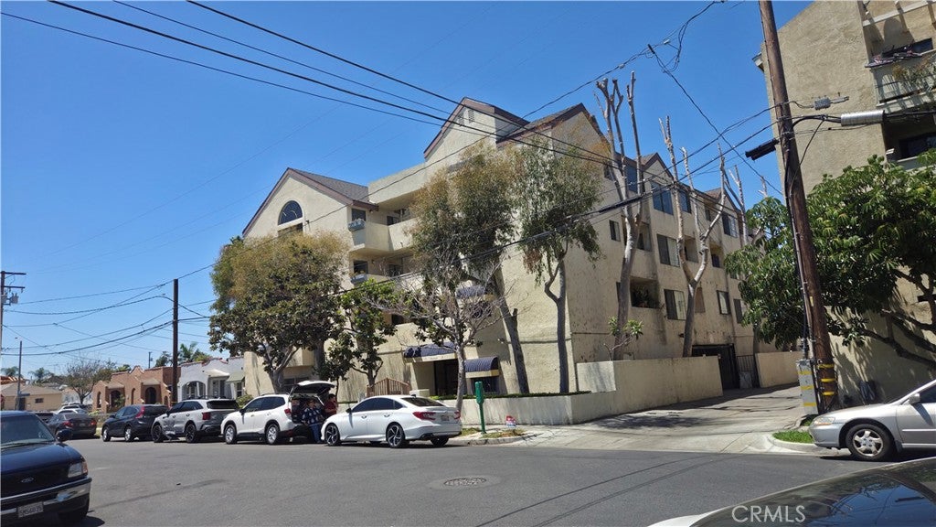 2309 E 17th ST 202, Long Beach CA 90804